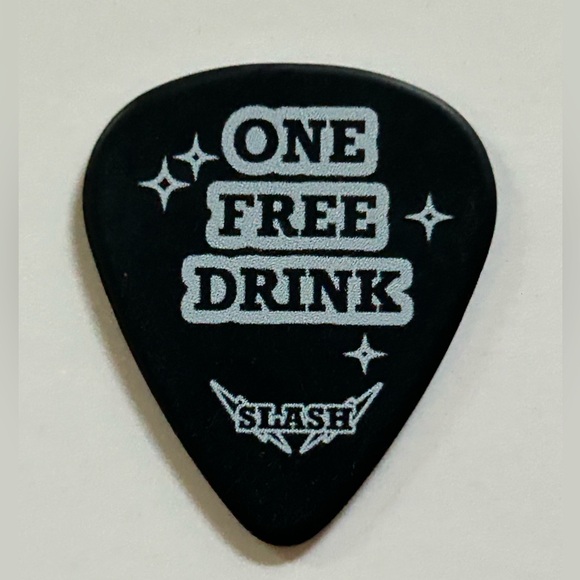 Exclusive SLASH S.E.R.P.E.N.T. Festival Tour Laminate and Guitar Pick Bundle!! - Picture 5 of 7